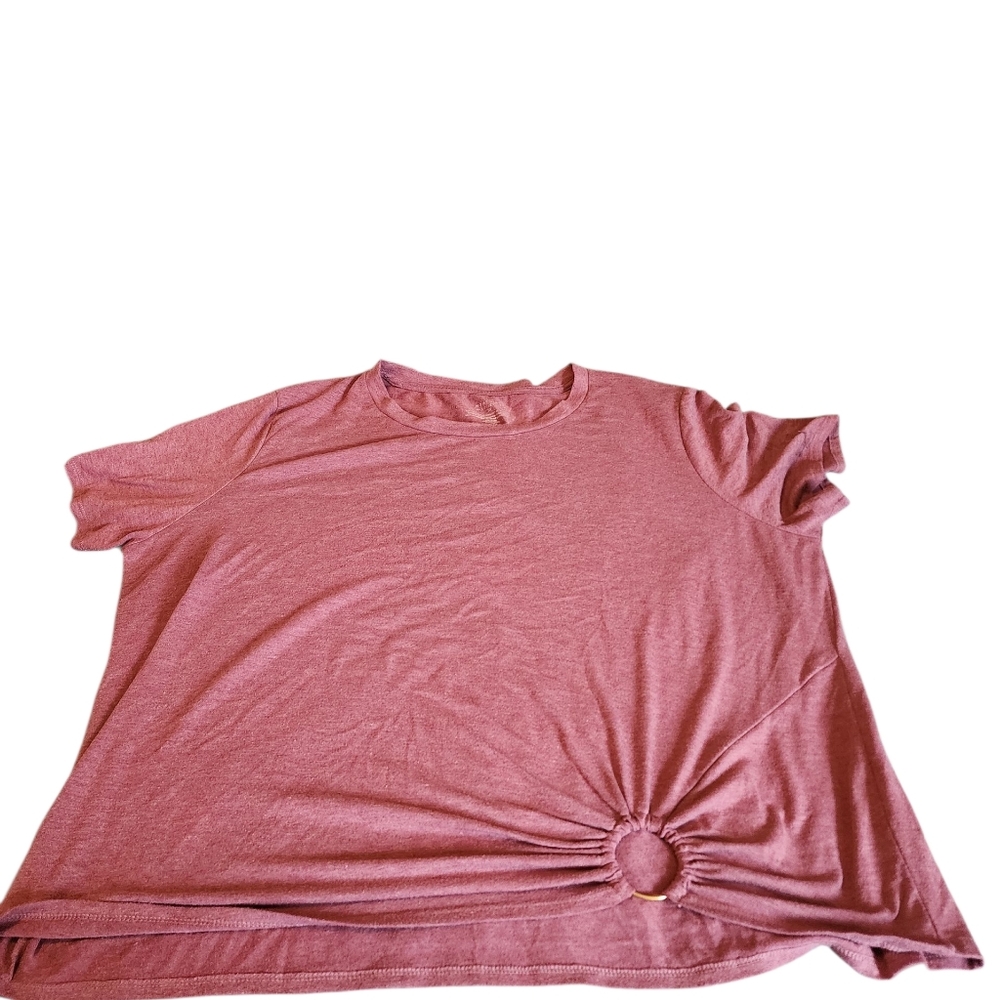 Plus Size Women's Pink Top with Ring Detail